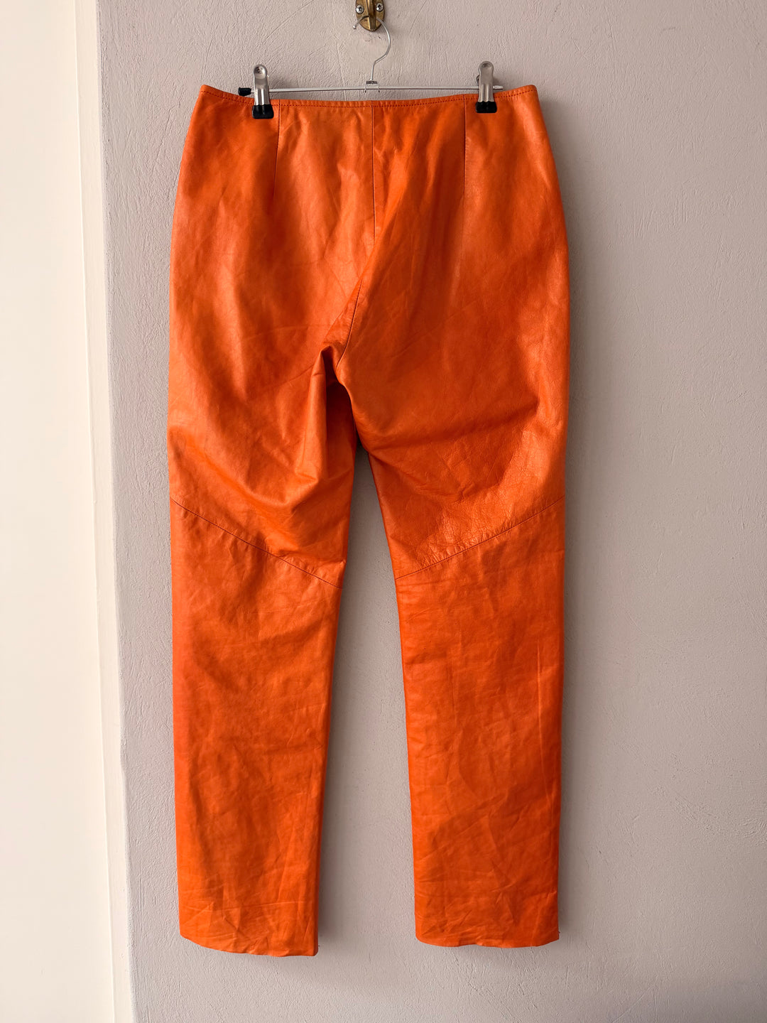 Pantalón Piel Naranja HUGO BUSCATI