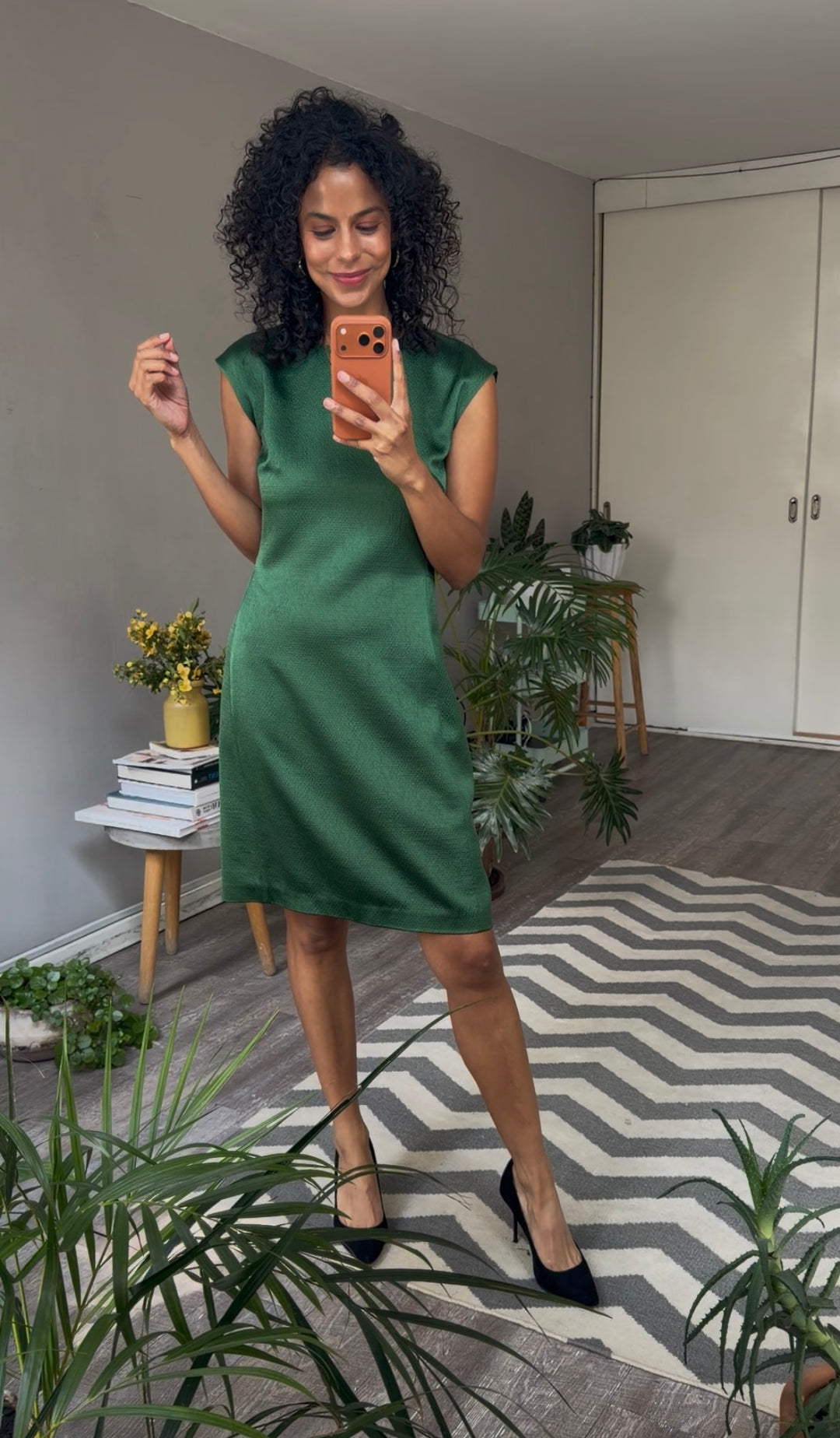 Vestido acetato verde THEORY (Retail $8,850)