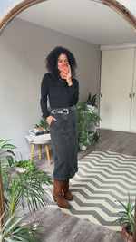 Abrir y reproducir video en la galería Sueter lana negro RED VALENTINO (retail $16,000)
